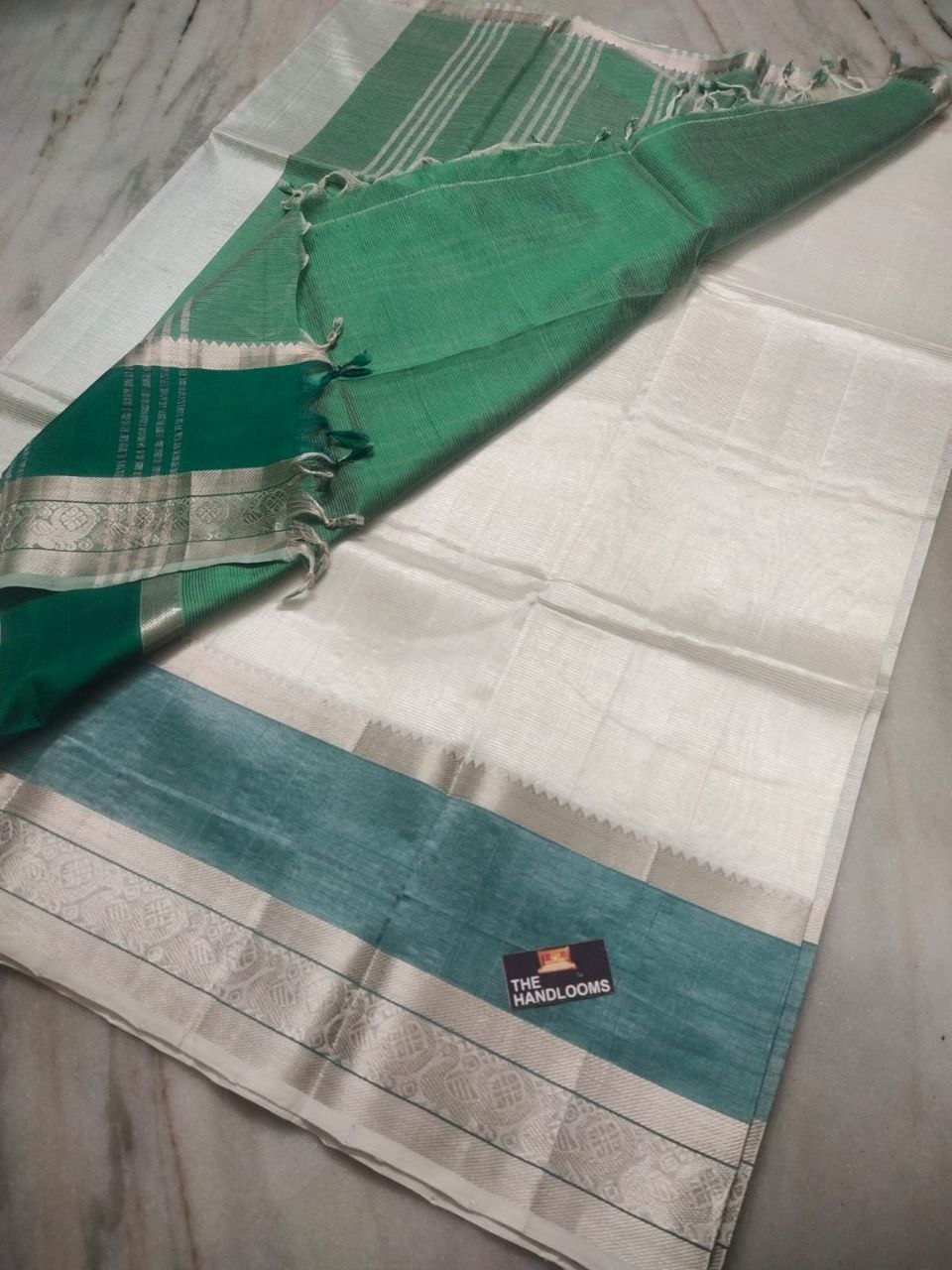 Golden Daffodils Bloom Silver Zari Mangalagiri Pure Handloom Cotton Saree